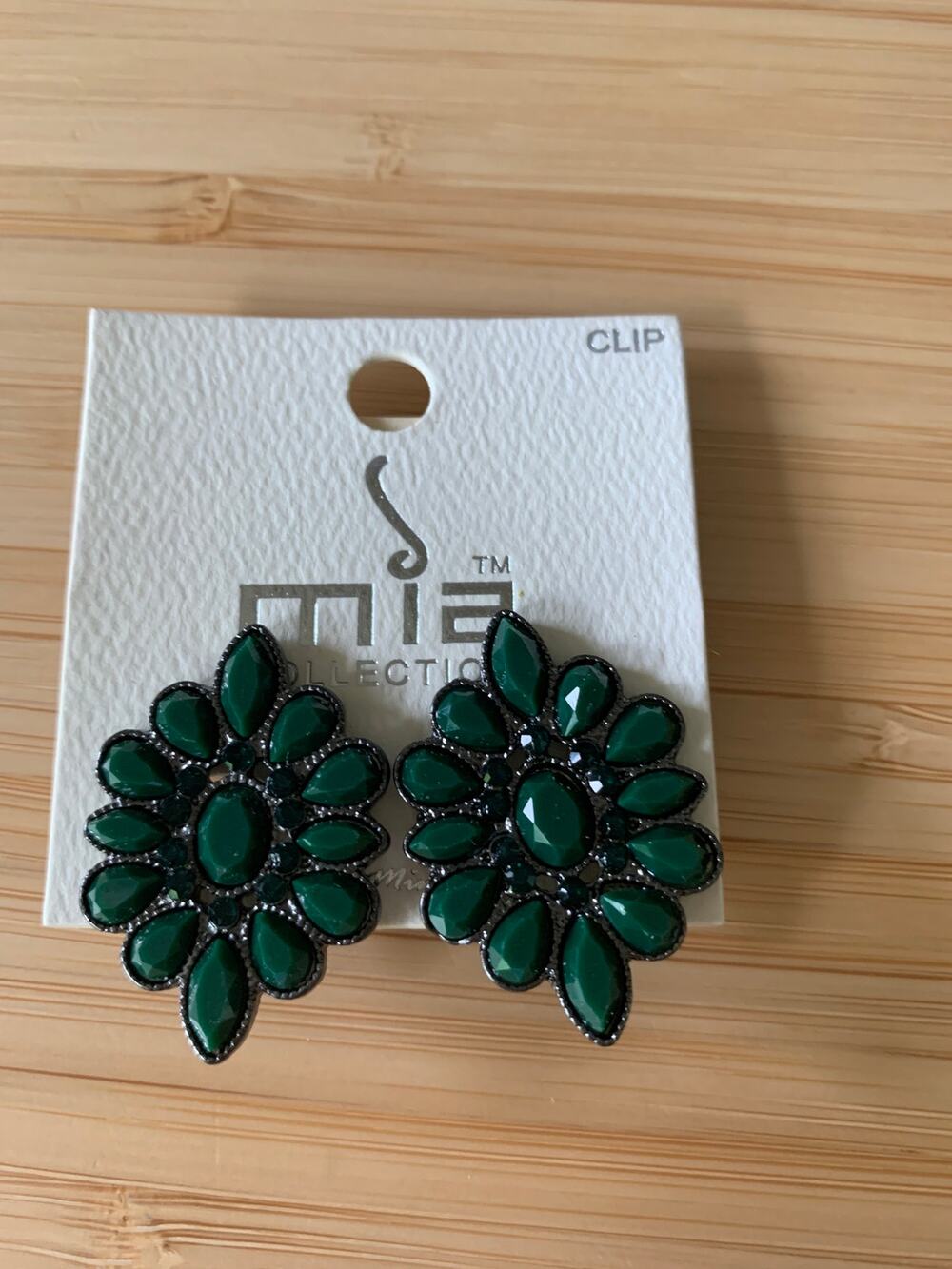 Mia Emerald Green Floral Cluster Clip On Earrings 1 3/4 x 3/4"